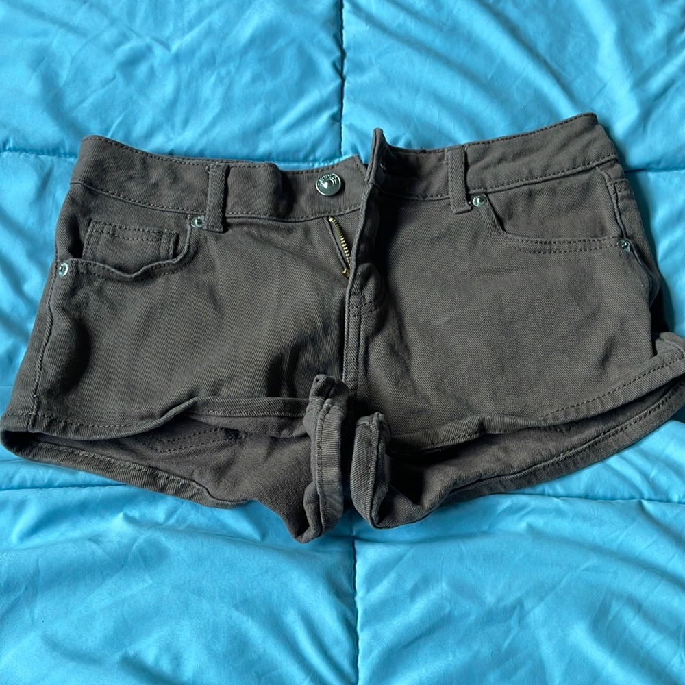 h and m brown jean shorts